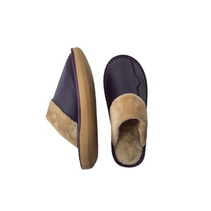 Pantofole Invernali Essenziali per la Casa in Pelle Bovina e PVC con Interno in Flanella, Comode e Morbide, Disponibili in 8 Colori, Alcuni in Stock - Product Image 4