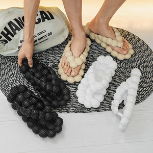 Chanclas con diseño de lichi, suela gruesa y suave, antideslizantes, sandalias de verano para exteriores, para hombres y mujeres, adultos, blanco, beige, negro - Product Image 4