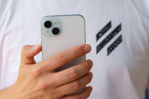 โทรศัพท์มือถือมือสองราคาถูกปลดล็อคขายส่ง <span class=keywords><strong>128GB</strong></span> สมาร์ทโฟนมือสอง 5G สำหรับ iPhone 15 <span class=keywords><strong>Plus</strong></span> - Product Image 4