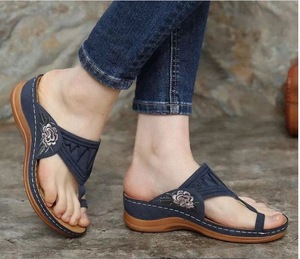 Nuove Ciabatte da Donna 2026, Taglie 41-43, con Ricamo Elettrico - Modello di Tendenza - Product Image 3