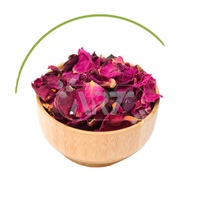 Pétales de rose séchés au soleil, extrait végétal pour les soins de la peau, des cheveux et les traitements de beauté à base de plantes, favorise l'hydratation et l'éclat de la peau