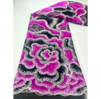 Meistverkaufter Großhandelspreis Samt-Französische Spitze mit Perlen und Pailletten 5 Yards Versandfertig für Nigerianische Damenkleider