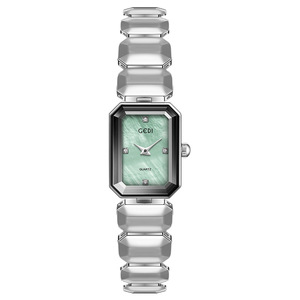 Reloj de cuarzo para mujer a la moda Diseño resistente al agua Estilo versátil - Product Image 4