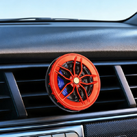 Diffuseur de parfum rotatif pour grille d'aération de voiture, design créatif en forme de moyeu de roue, ornement de parfum pour l'intérieur de la voiture