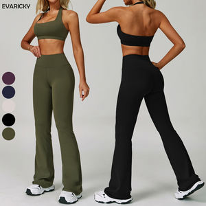 Женский спортивный комплект с подтяжкой ягодиц - Product Image 1