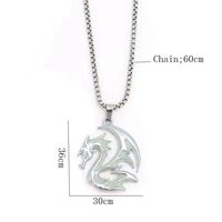 Collier Lumineux Hiphop Rock en Acier Inoxydable avec Pendentif Dragon en Alliage, Idéal pour la Danse Nocturne et les Soirées Glow-in-the-Dark