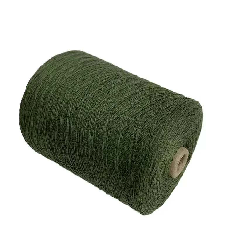 アーミーグリーン色100% アクリル編みバルクヤーンソフトかさばるアクリルヤーン衣服用
