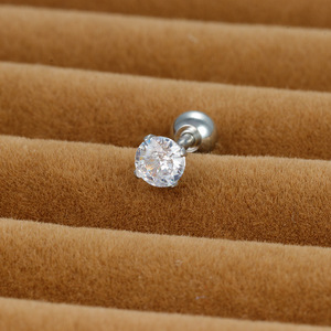 Orecchini <span class=keywords><strong>a</strong></span> perno <span class=keywords><strong>a</strong></span> quattro griffe in acciaio al titanio con sfera filettata, non si staccano, per uomo e studenti, all'ingrosso - Product Image 3