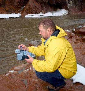 Spectrophotomètre portable Hach DR1900, design compact et léger pour l'analyse de la qualité de l'eau, 220 méthodes préprogrammées - Product Image 3