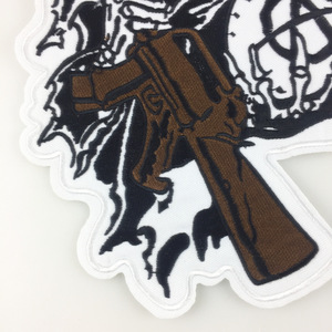 Skeleton Gun Cướp Biển Thời Trang Đáng Sợ Patch Thêu <span class=keywords><strong>Patches</strong></span> Sắt Trên Các Bản Vá Lỗi Cho Quần Áo Dán Đính Vải - Product Image 2