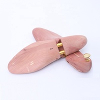 Árbol de madera de cedro rojo aromático para hombre, zapato ajustable, personalizado, LM043E