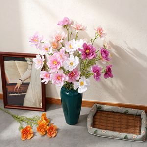 ดอกกุหลาบประดิษฐ์สีขาว ชมพู ม่วง ส้ม แดง ของ Claire Persian สำหรับตกแต่งงานแต่งงานและบ้าน - Product Image 1