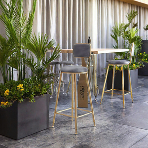 Sillas de Bar Plegables de Terciopelo Nórdico, Resistentes, con Respaldo, Modernas, Minimalistas, para Comedor, Hogar, Bar, con Estructura Metálica, para Hotel - Product Image 3
