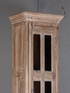 Vitrine en bois massif avec design élégant en verre et étagères de rangement spacieuses pour les maisons modernes - Product Image 6