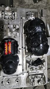 Shantou modèle de danse robot en acier film héros peut chanter moule d'injection de robot de danse électrique - Product Image 2