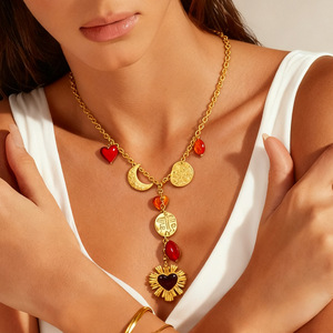 Collar Chapado en Oro Estilo Europeo Americano con Dijes de Corazón y Luna, Colgante de Ámbar, Cadena de Clavícula en Forma de Y Retro, Regalo - Product Image 1