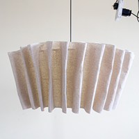 Lampe suspendue en tissu plissé linéaire moderne Wabi-Sabi beige pour restaurant, salon, éclairage intérieur