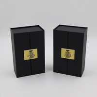 Boîtes d'emballage de parfum en carton noir personnalisées de luxe, rigides, avec dorure à chaud et doublure en éponge, boîte cadeau à double porte magnétique