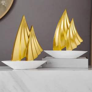 Statue en résine personnalisée, <span class=keywords><strong>bateau</strong></span> doré, artisanat en résine, centre de table, décoration d'étagère, souvenirs et ornements décoratifs - Product Image 4