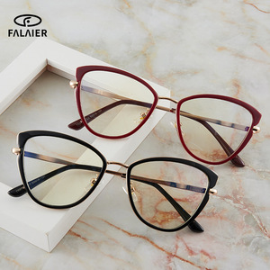 Montures de lunettes œil-de-chat 87087 en argent TR90 avec verres anti-lumière bleue pour protection informatique et performance - Product Image 2