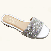 Nouvelle Collection Été – Sandales Plates Carrées à Bout Ouvert pour Femme, Modèles Tendance avec Strass Brillants, Babouches Quotidiennes pour Femme