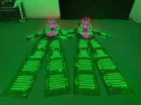 Costume de robot LED intelligent à pixels couleur pour performance scénique, veste lumineuse avec éclairage LED pour danse sur échasses