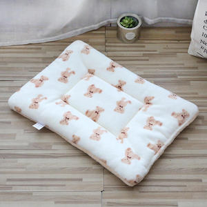 Ventes en gros de tapis en peluche épais pour l'hiver et l'automne, avec de jolis motifs de chats et de chiens, en polaire corail polyester, couvertures pour animaux de compagnie - Product Image 2