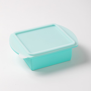 Moule à glaçons en silicone flexible de qualité alimentaire avec couvercle, compatible lave-vaisselle - Product Image 6