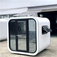 Maison préfabriquée modulaire de luxe en acier galvanisé, type « Apple Cabin », avec terrasse, pour projets hôteliers, bureaux, villas commerciales et complexes de villégiature.