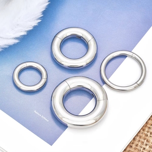 Venta al por mayor: Anillo de segmento de titanio G23 ASTM F136 chapado en oro de calibre grande para septum, arete clicker, joyería de moda para <span class=keywords><strong>piercing</strong></span> corporal. - Product Image 5