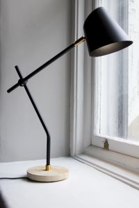 Lampe de table de qualité supérieure en fer argent fini Design tendance à la mode nouvelle lampe lumineuse personnalisée - Product Image 2