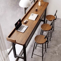 Table haute en bois massif pour salons de thé et balcons, style nordique, avec chaises mobiles intégrées pour séparation de fenêtre