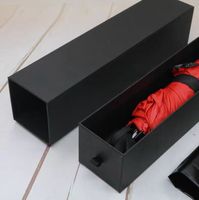 Boîte à parapluie carrée avec logo personnalisé, emballage cadeau portable haut de gamme réutilisable avec couverture en carton noir longue gaufrée et enduite de protection UV