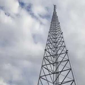 Torre de telecomunicaciones triangular de 3 patas de fabricación china a precio competitivo