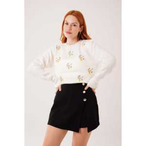 Pull en tricot blanc cassé minimaliste pour femme, manches longues, anti-boulochage, couleur écru, taille M - Product Image 2