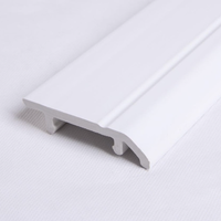 Plinthe de sol moderne en PVC plastique, aspect marbre blanc, résistante à l'eau, écologique, durable, installation facile