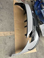 Bumper Depan Mobil Mazda EZ6 Original Bekas Terbongkar, Termasuk Grille, Sensor Radar, Kabel Harness, dan Perakitan Bumper Depan Asli.