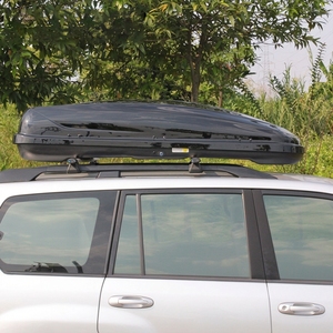 Fabricant OEM, boîte à bagages <span class=keywords><strong>de</strong></span> <span class=keywords><strong>toit</strong></span> pour SUV 680L, noir/<span class=keywords><strong>blanc</strong></span> <span class=keywords><strong>brillant</strong></span>, plastique ABS, étanche, porte-bagages <span class=keywords><strong>de</strong></span> <span class=keywords><strong>toit</strong></span> pour voiture, ouverture double latérale - Product Image 3