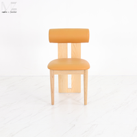 Chaise de Salle à Manger en Bois Massif Rembourrée en Cuir de Luxe, Design Nordique Wabi Sabi Personnalisé, pour Hôtels et Restaurants (Vente en Gros)