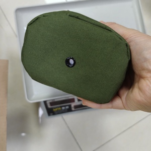 Bouteille en plastique DFB30 1L avec gobelets en aluminium et bouteille en tissu et trous de drainage au fond, personnalisable - Product Image 4