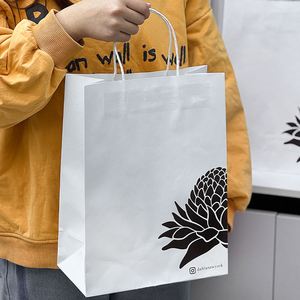 Sacs à emporter en papier kraft biodégradable et écologique personnalisés avec poignées pour desserts, gâteaux, pain cuit au four - Product Image 5