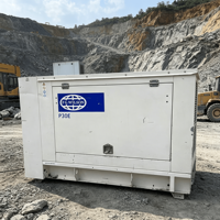 Groupe électrogène diesel silencieux P30E d'occasion 23,9 kW 50Hz triphasé à faible bruit, bien entretenu pour utilisation sur chantier