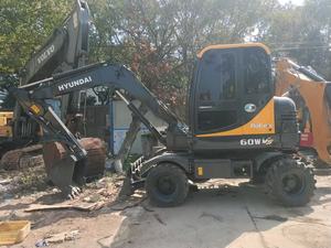 HYUNDAI R60WVS a utilisé la pelle sur pneus d'occasion de 6 tonnes à vendre - Product Image 5