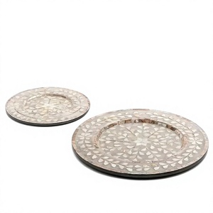 Ensemble de deux assiettes de présentation rondes en nacre, design classique et élégant, nouvelle assiette de présentation en bois. - Product Image 1