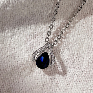 Collana con Ciondolo a Goccia Classico per Donne, Colore Blu Reale, Elegante Accessorio di Moda Quotidiana - Product Image 3