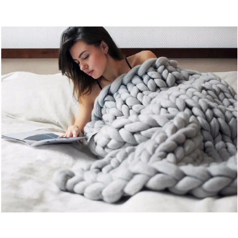 Amazon Best Seller Handmade Crochet Chunky Weighted Knit Merino Wool Blanket Chenille Bed Sofa Throw Blankets for Winter