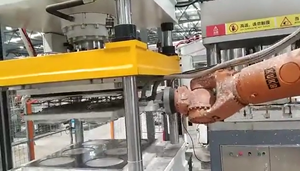 Macchina Automatica ad Alta Velocità per la Produzione di Piatti di Carta con Braccio Robotico a 6 Assi Controllato da PLC e Componenti Premium - Product Image 5