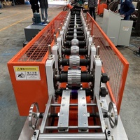 Machine de formage à froid de profilés en U pour planchers grillagés soudés en acier galvanisé de 1,5 mm à 2,0 mm d'épaisseur pour rayonnages de stockage d'entrepôt