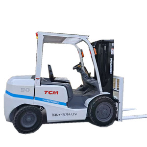 Chariot élévateur d'occasion TCM FD30 3 tonnes, 90% neuf, origine Japon, pour usage domestique, hauteur de levage 4,5 mètres - Product Image 1