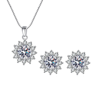 Conjunto de Joyería Brillante de Plata de Ley S925 con Collar con Colgante y Aretes con Circonita Cúbica Redonda para Mujer